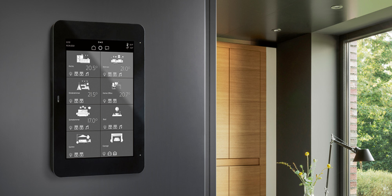 JUNG Smart Panel 8 bei Elektro von Pokrowsky in Biebelried